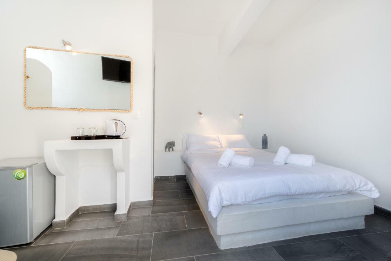 Katris Apartments 산토리니 외부 사진